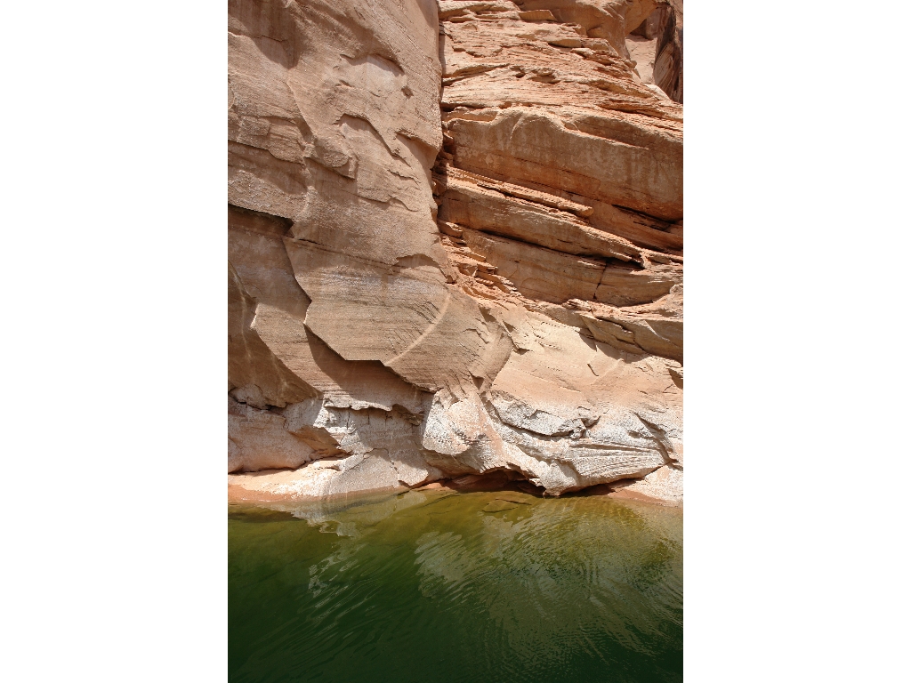         (Boat tour on Lake Powell to Antelope Canyon): 